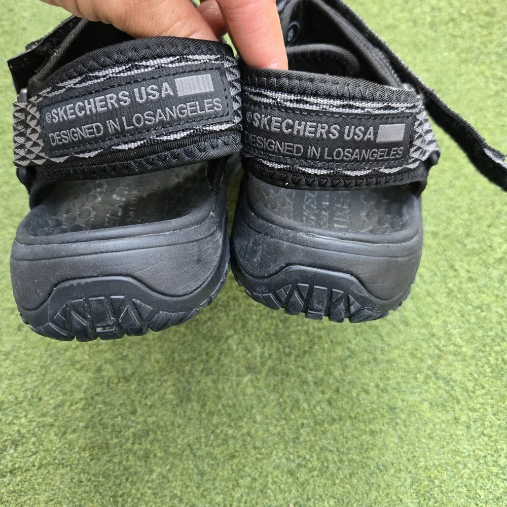 Skechers Sandals Mens Size 8 Goodyear Relaxed Fit Luxe Foam Black/gray
